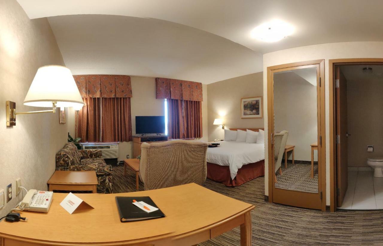 Humphry Inn And Suites Winnipeg Extérieur photo