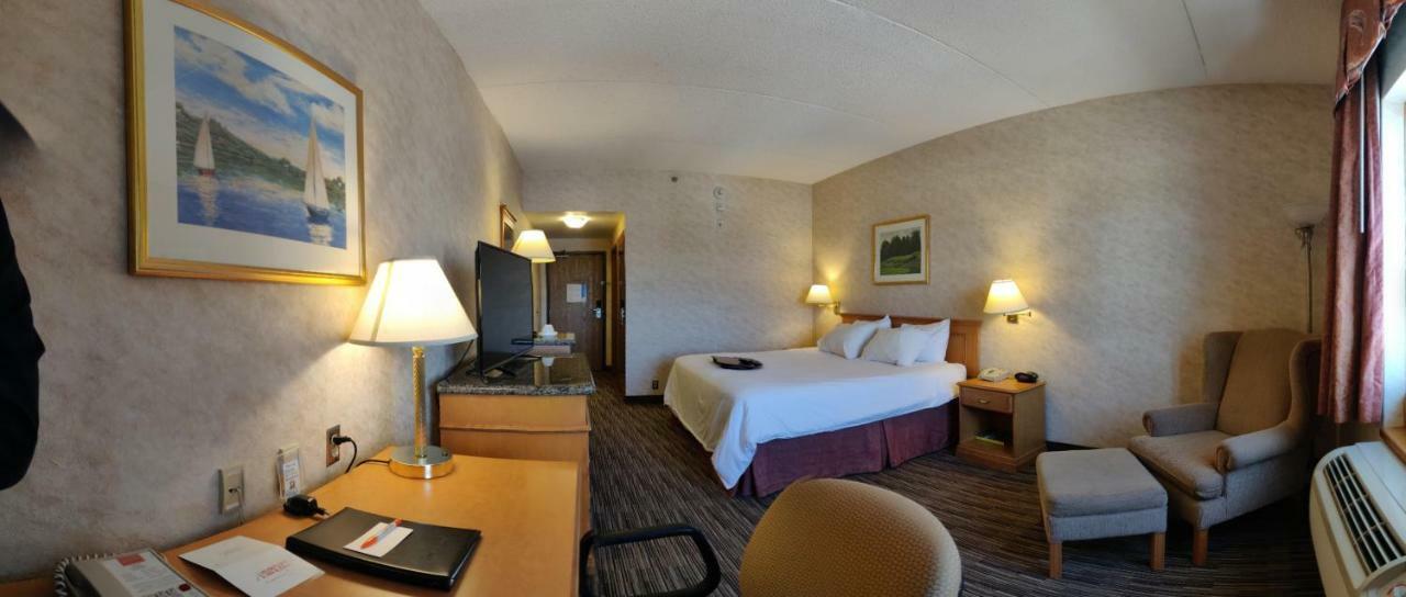 Humphry Inn And Suites Winnipeg Extérieur photo